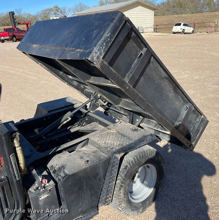 image for item GG9773 2006 Cushman Turf-Truckster  utility vehicle