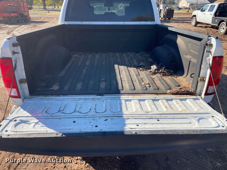 image for item GG9797 2014 Dodge Ram 1500  Crew Cab pickup truck