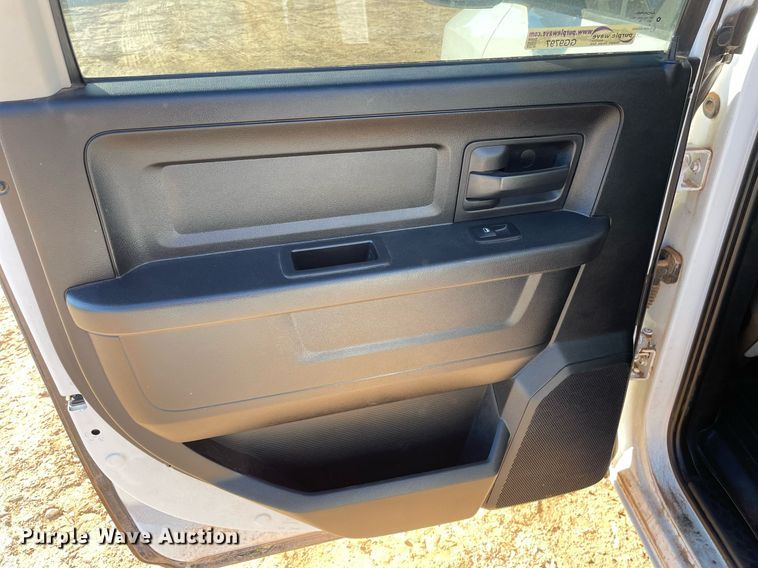 image for item GG9797 2014 Dodge Ram 1500  Crew Cab pickup truck