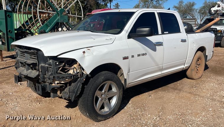 image for item GG9800 2014 Dodge Ram 1500  Crew Cab pickup truck