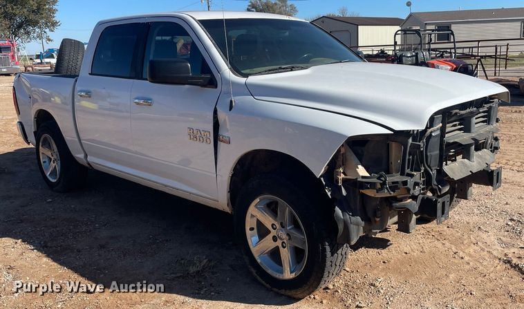 image for item GG9800 2014 Dodge Ram 1500  Crew Cab pickup truck