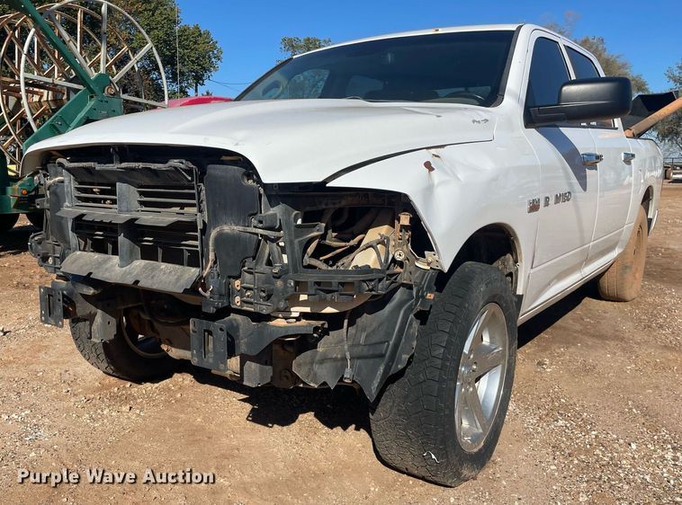 image for item GG9800 2014 Dodge Ram 1500  Crew Cab pickup truck