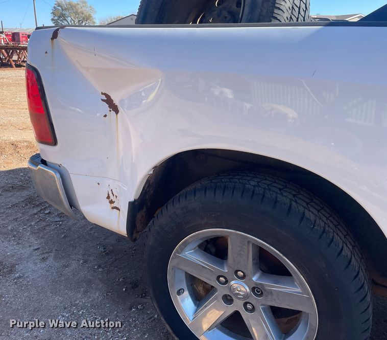 image for item GG9800 2014 Dodge Ram 1500  Crew Cab pickup truck