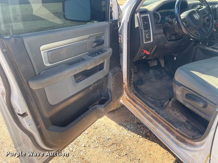 image for item GG9800 2014 Dodge Ram 1500  Crew Cab pickup truck