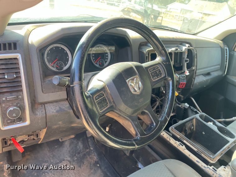 image for item GG9800 2014 Dodge Ram 1500  Crew Cab pickup truck