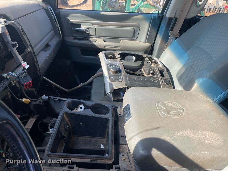 image for item GG9800 2014 Dodge Ram 1500  Crew Cab pickup truck