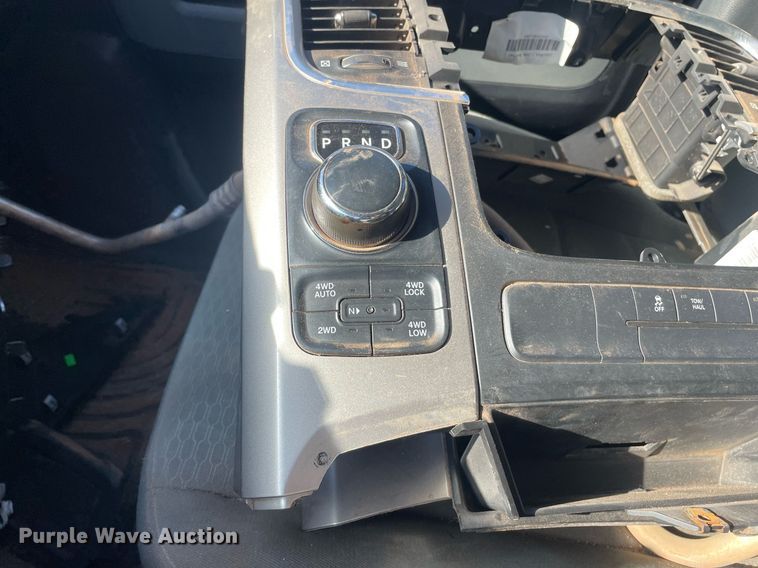 image for item GG9800 2014 Dodge Ram 1500  Crew Cab pickup truck