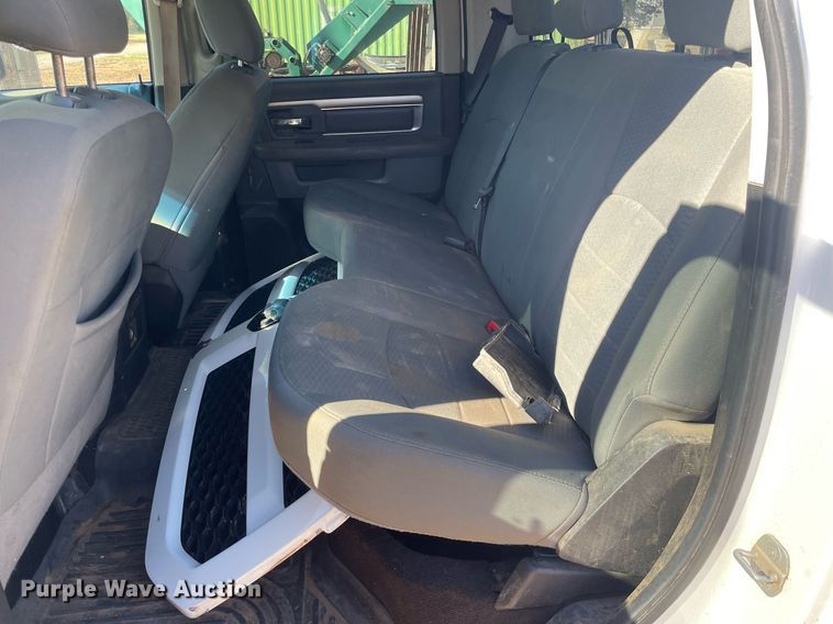 image for item GG9800 2014 Dodge Ram 1500  Crew Cab pickup truck