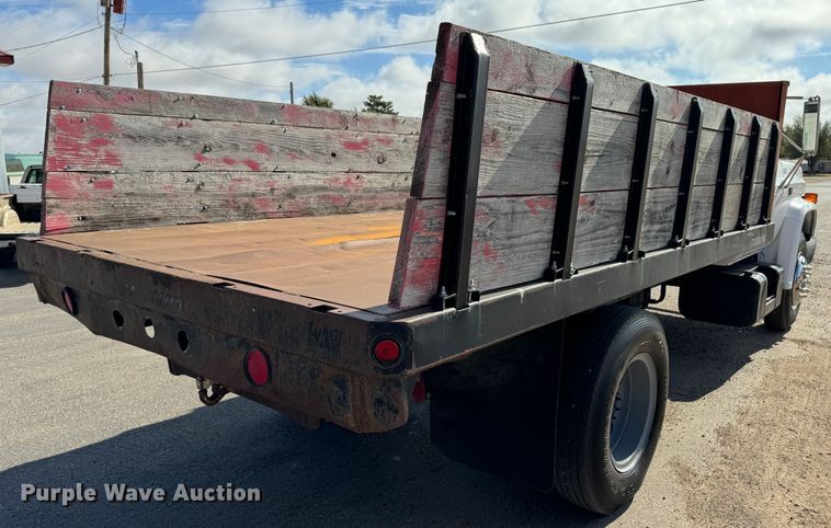image for item GQ9220 1984 GMC C6000  dump flatbed truck
