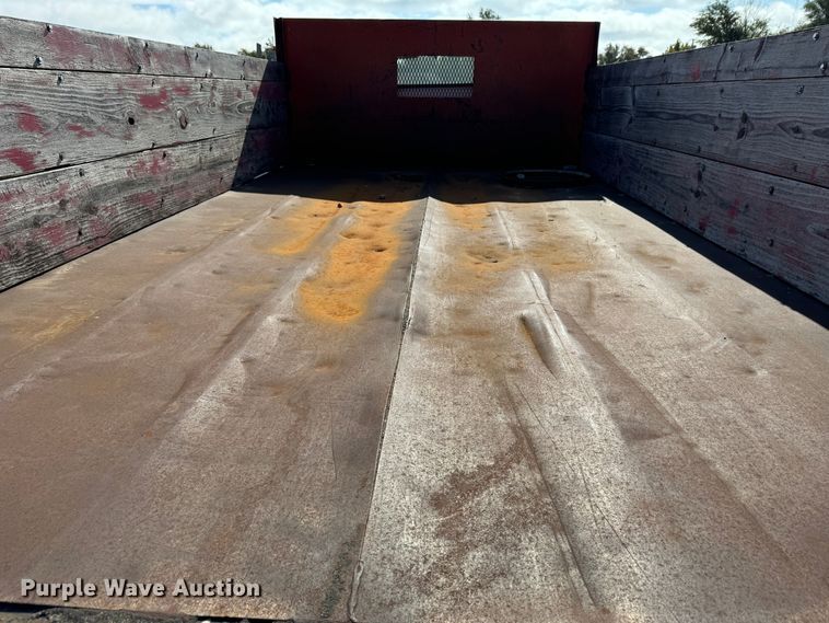 image for item GQ9220 1984 GMC C6000  dump flatbed truck