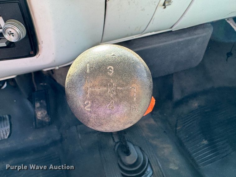 image for item GQ9220 1984 GMC C6000  dump flatbed truck