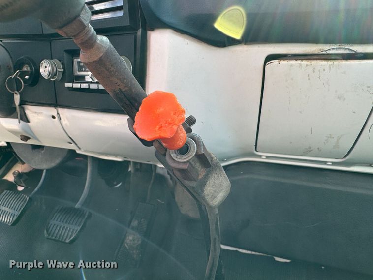 image for item GQ9220 1984 GMC C6000  dump flatbed truck