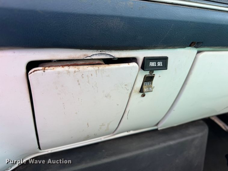 image for item GQ9220 1984 GMC C6000  dump flatbed truck