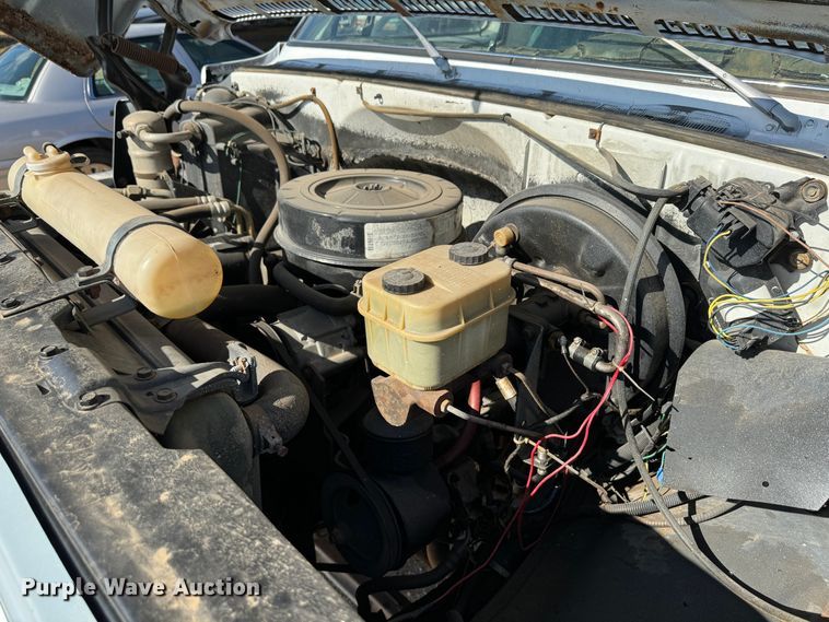 image for item GQ9220 1984 GMC C6000  dump flatbed truck