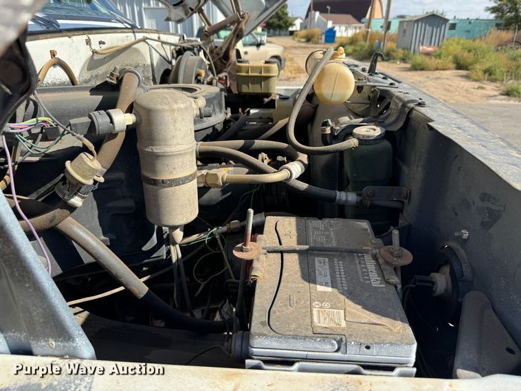 image for item GQ9220 1984 GMC C6000  dump flatbed truck