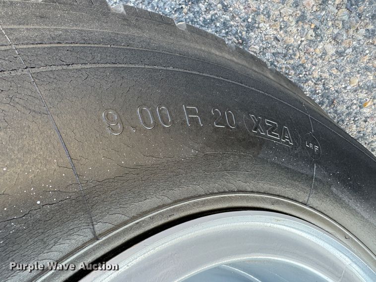 image for item GQ9220 1984 GMC C6000  dump flatbed truck