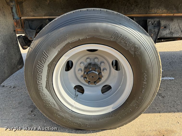 image for item GQ9220 1984 GMC C6000  dump flatbed truck