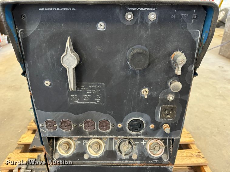 image for item GQ9221 Miller The Legend AEAD-200LE  welder/generator