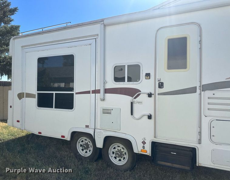 image for item IU9033 2007 Peterson Industries Excel  camper