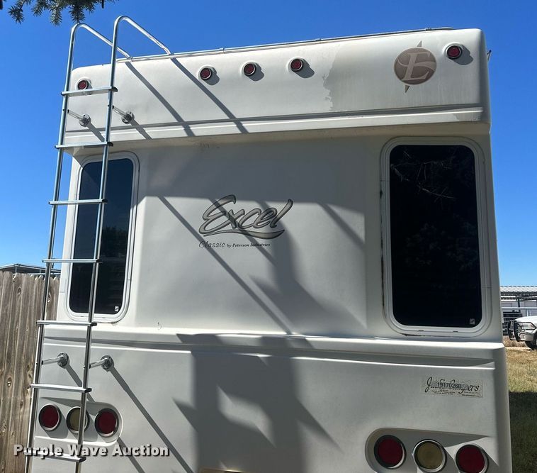 image for item IU9033 2007 Peterson Industries Excel  camper