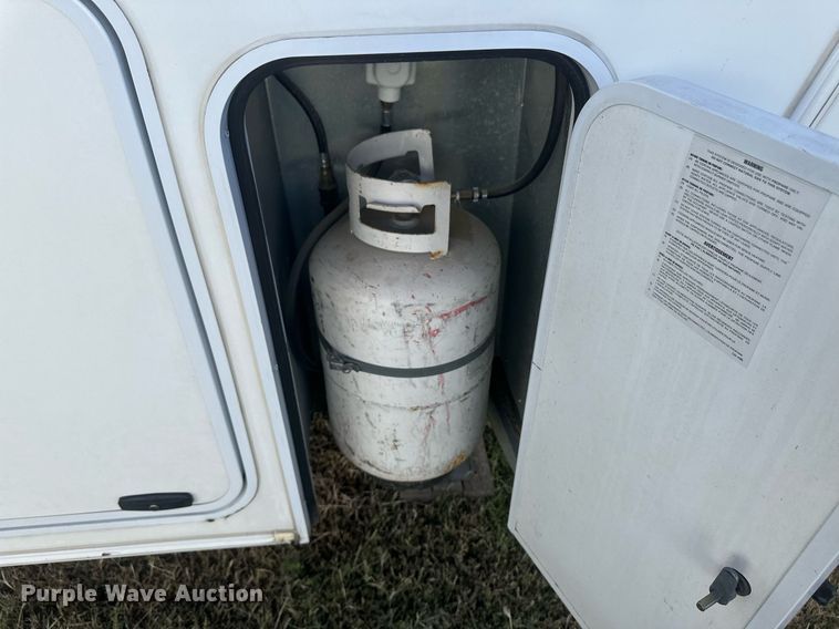 image for item IU9033 2007 Peterson Industries Excel  camper