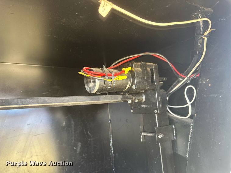 image for item IU9033 2007 Peterson Industries Excel  camper