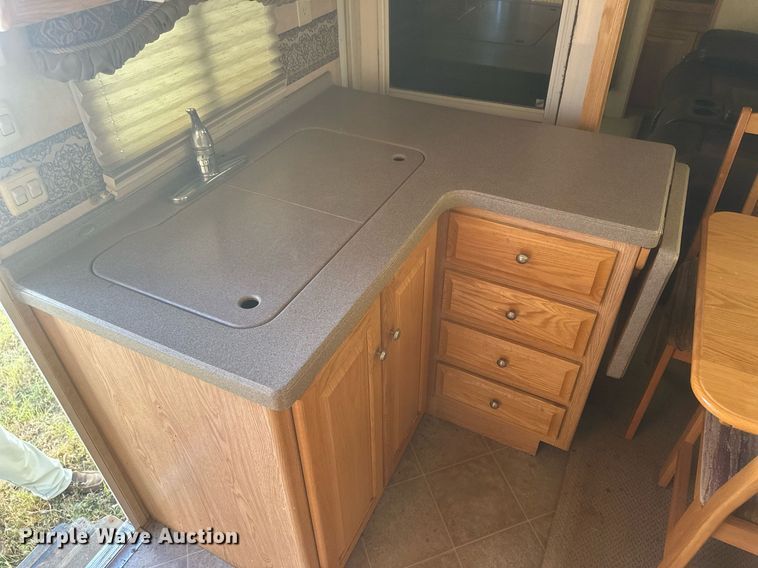 image for item IU9033 2007 Peterson Industries Excel  camper