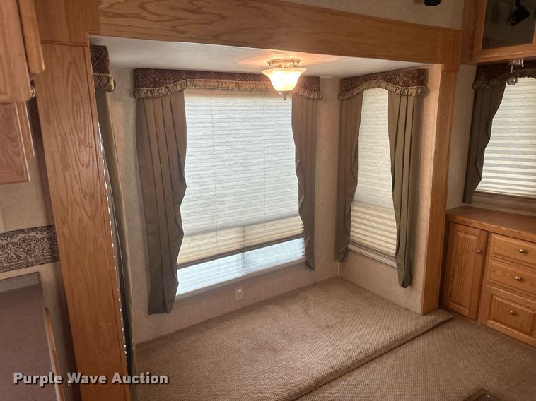 image for item IU9033 2007 Peterson Industries Excel  camper