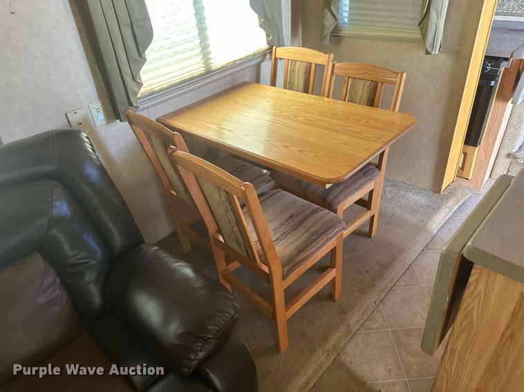 image for item IU9033 2007 Peterson Industries Excel  camper