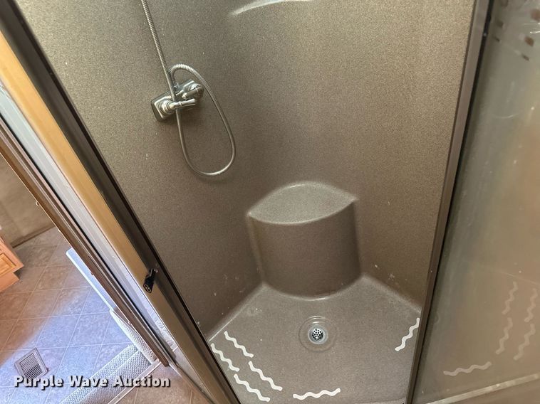 image for item IU9033 2007 Peterson Industries Excel  camper