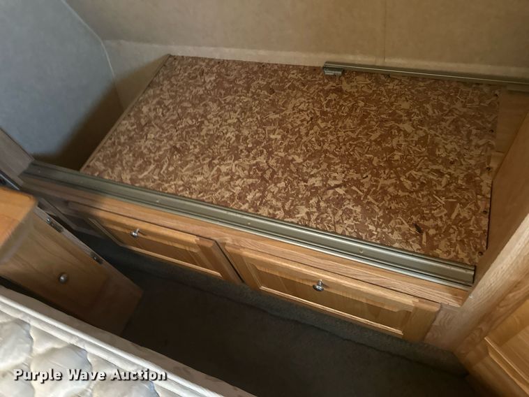 image for item IU9033 2007 Peterson Industries Excel  camper