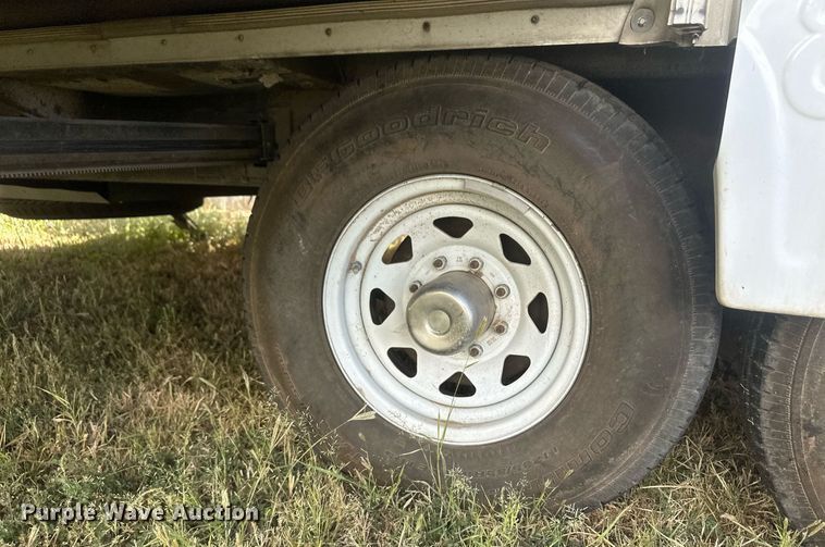 image for item IU9033 2007 Peterson Industries Excel  camper