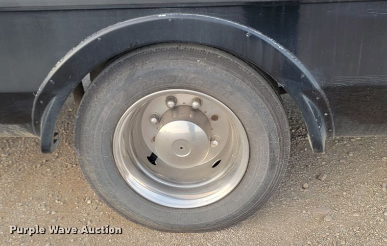image for item JG9633 2000 International 3400  party bus