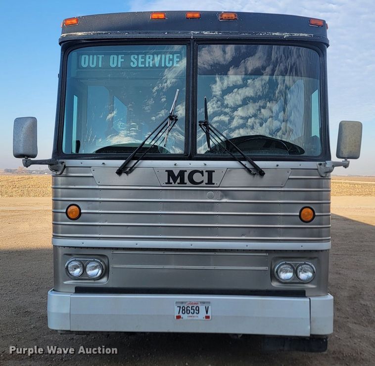 image for item JG9634 1982 MCI MC-9  party bus