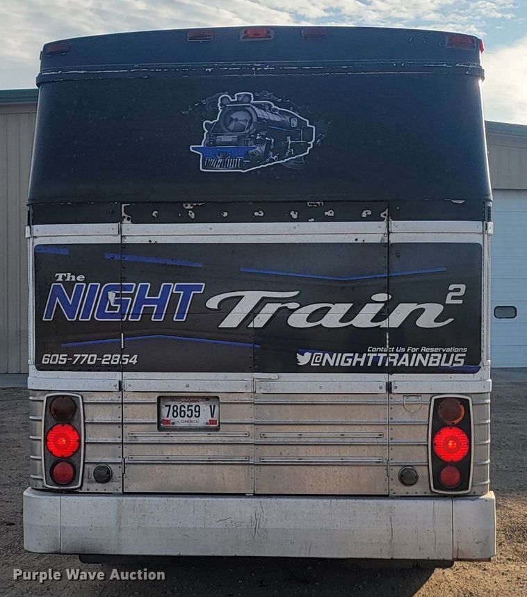 image for item JG9634 1982 MCI MC-9  party bus