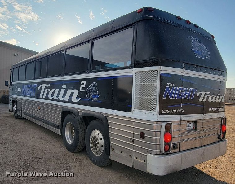image for item JG9634 1982 MCI MC-9  party bus