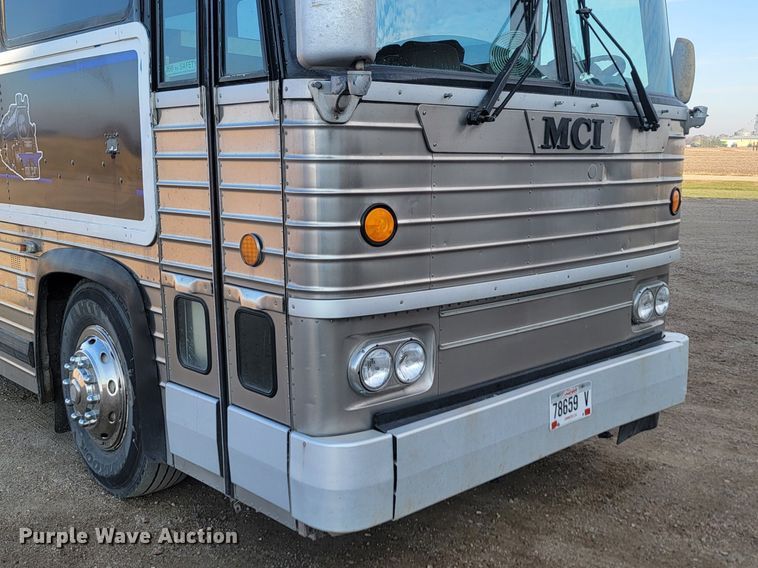 image for item JG9634 1982 MCI MC-9  party bus
