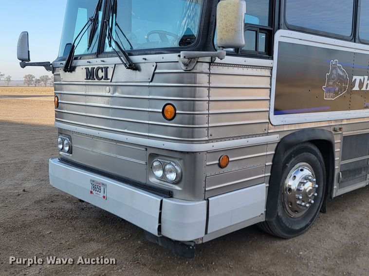 image for item JG9634 1982 MCI MC-9  party bus