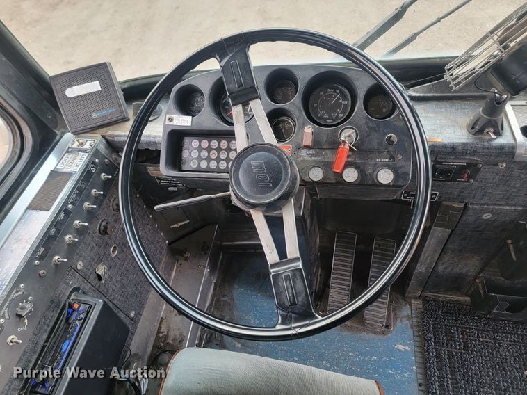 image for item JG9634 1982 MCI MC-9  party bus