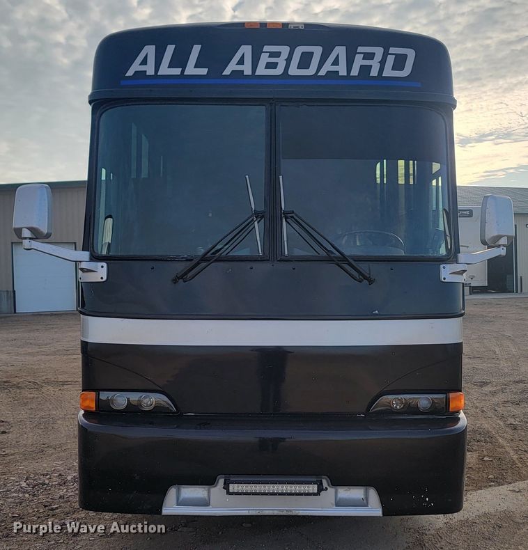 image for item JG9635 1980 MCI MC-9  party bus