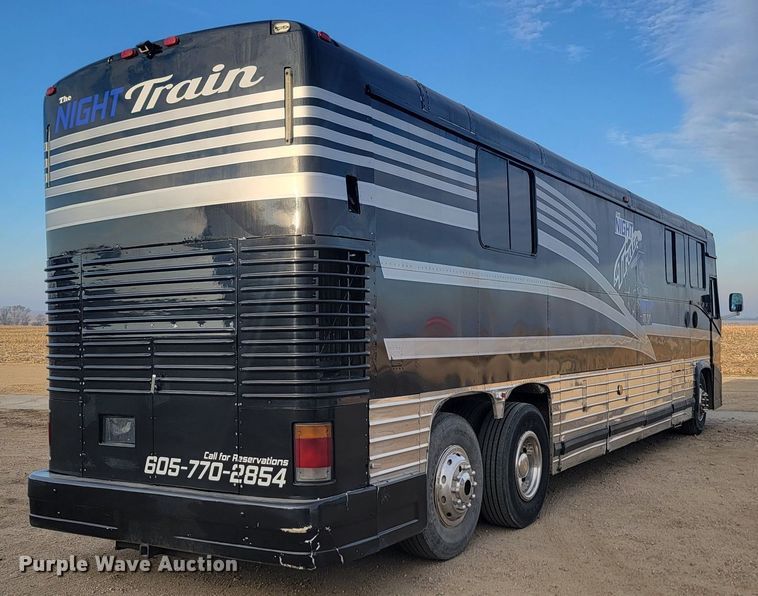 image for item JG9635 1980 MCI MC-9  party bus