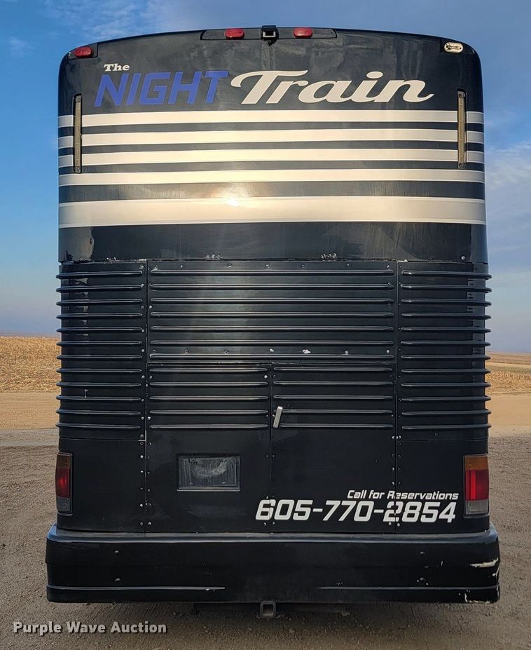image for item JG9635 1980 MCI MC-9  party bus