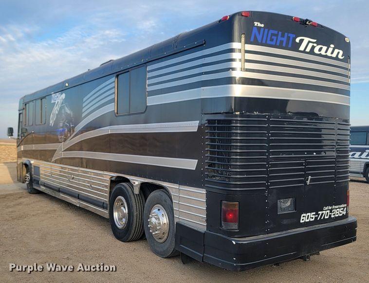 image for item JG9635 1980 MCI MC-9  party bus