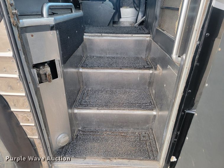 image for item JG9635 1980 MCI MC-9  party bus