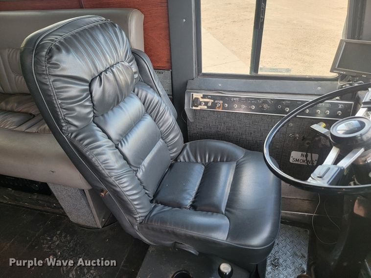image for item JG9635 1980 MCI MC-9  party bus