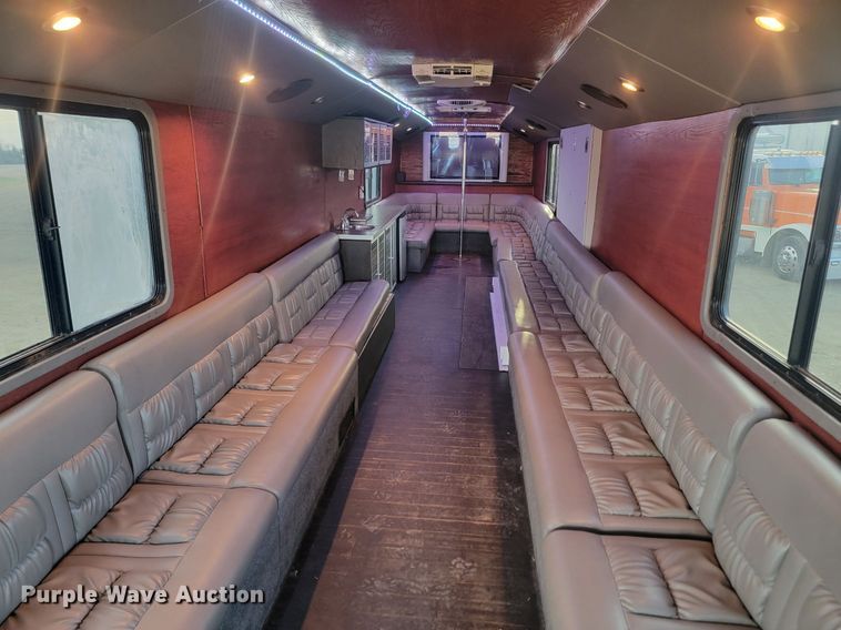 image for item JG9635 1980 MCI MC-9  party bus