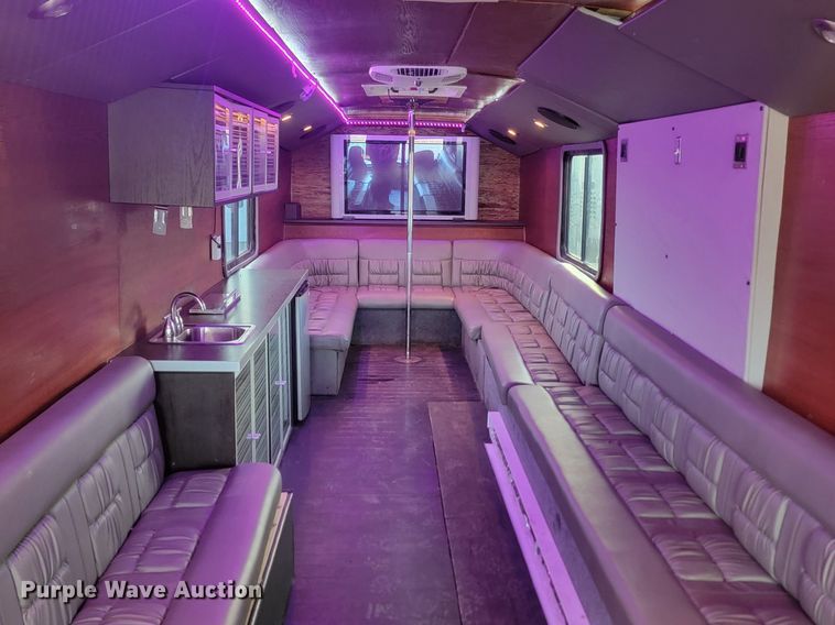 image for item JG9635 1980 MCI MC-9  party bus