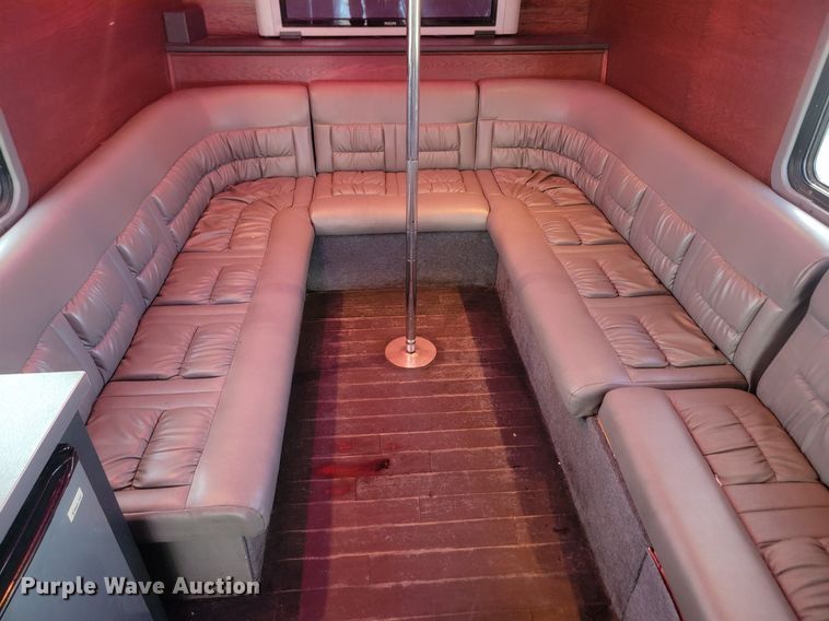 image for item JG9635 1980 MCI MC-9  party bus