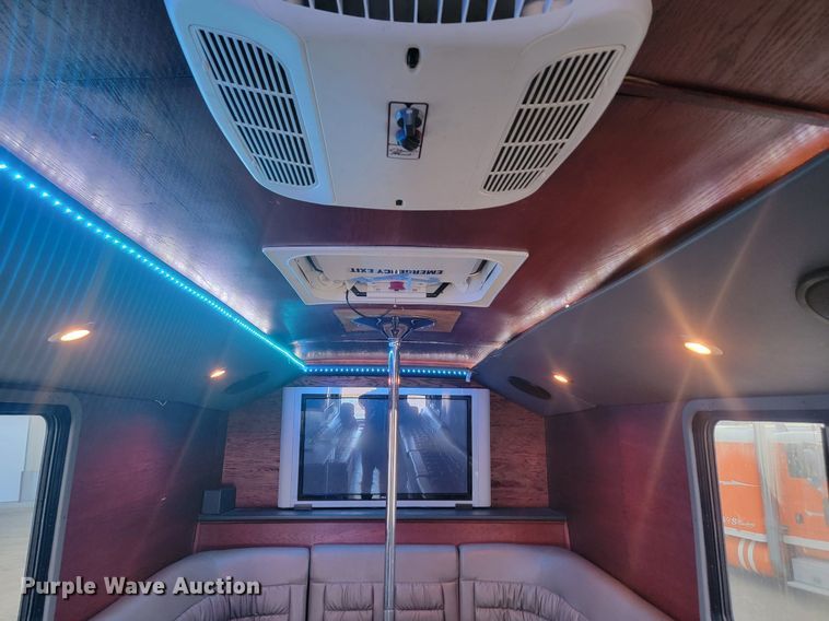 image for item JG9635 1980 MCI MC-9  party bus