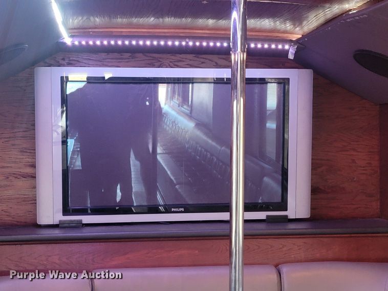image for item JG9635 1980 MCI MC-9  party bus